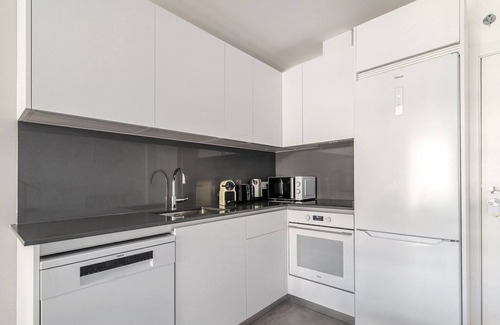 Palma-Palmilla Apartment | Stellar Martiricos-La Roca 1BR w/Pool, Gym & Doorman, by Blueground