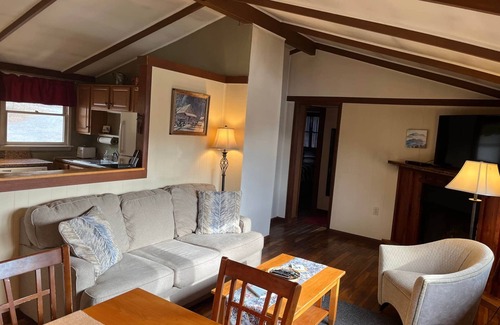 Luray Cabin | Stepping Stone Cabin