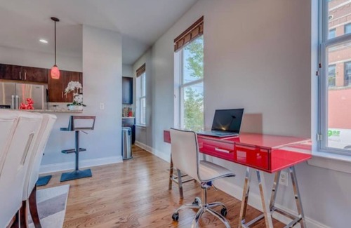 Downtown Memphis House | Steps 2 Nightlife Rooftop Deck View Private Garage