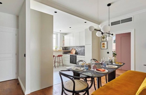 Sorbonne Apartment | STEPS AWAY FROM ICONIC LANDMARKS- AN IDEAL CHOICE FOR YOUR NEXT PARISIAN GETAWAY