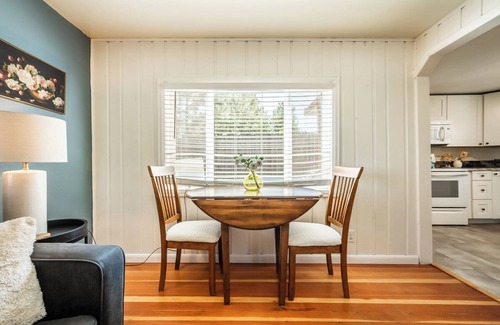 Colorado Springs Cabin | Steps from Mountain View Cafe! 2 bedroom attached cabin w/fenced private yard!