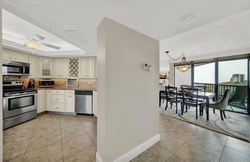 Hutchinson Island South Apartment | Steps from the beach, beach front, golf, marina and restaurant private access