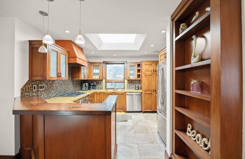 Hollywood House | Steps from the Sand – 4BR/3BA Silverstrand Beach House with Ocean Views, Patios