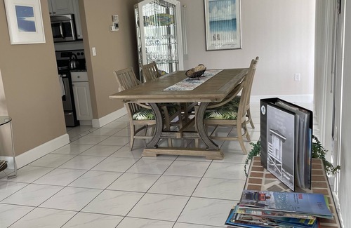 Siesta Key Condo | Steps to 2025 #1 Rated Beach in USA Fun-n-Sun Modern 2+2 Condo Pool Pickleball