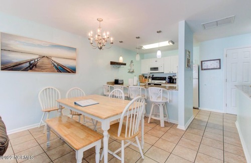Surf City House | Steps to Beach - Dog Friendly - 2 Bedroom 1.5 Bathroom Townhome