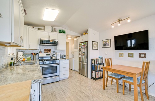 Lake Havasu City House | Steps to Beach: Lake Havasu City Home w/Grill!