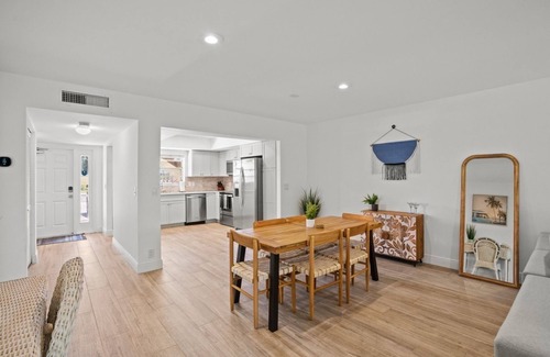 Palm Beach Shores House | Steps to Beach! 4 condos in 1- Perfect for Groups