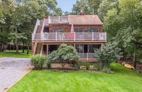 Hampton Bays House | Steps to Private Beach