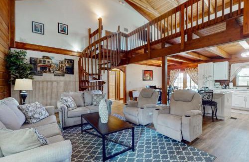 Groveland House | Stewart Lake Cabin