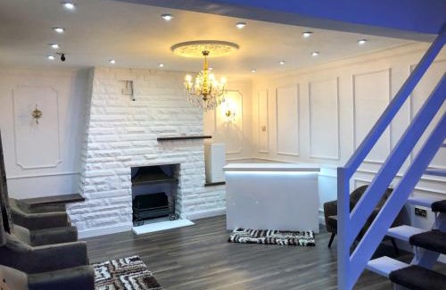 Grays House | STIFFORD CLAYS FARM HOTEL