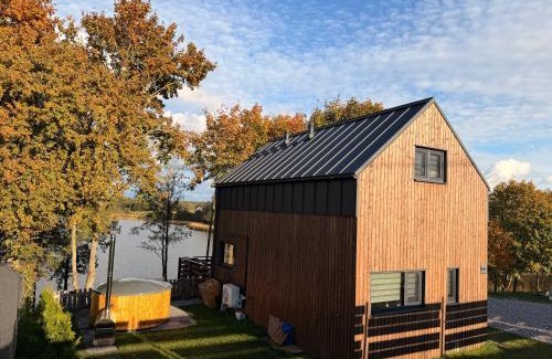 gmina Wieliczki House | Stodoła nad wodą