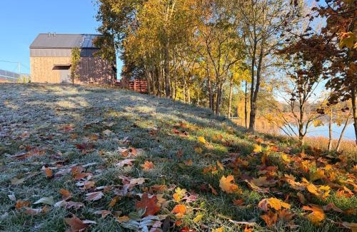 gmina Wieliczki House | Stodoła nad wodą