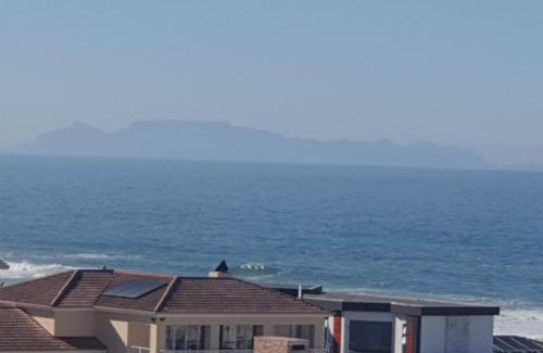 Yzerfontein House | Stoepsit