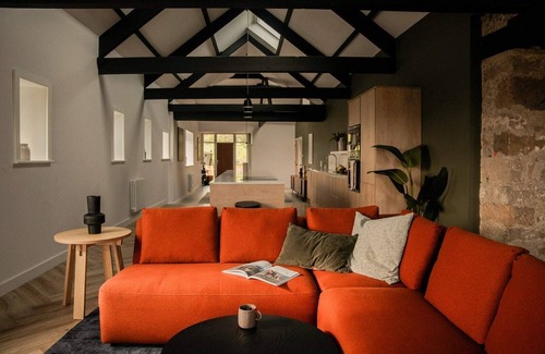 Kirkby Stephen House | Stone Barn Retreat with Hot Tub Kirkby Stephen