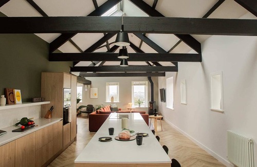 Kirkby Stephen House | Stone Barn Retreat with Hot Tub Kirkby Stephen