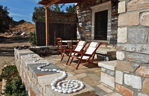 Naxos House | Stone-built houses Azalas, very quiet, directly by the beach, with fireplace