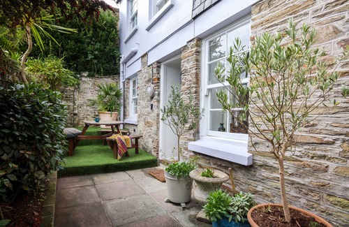 Salcombe Cottage | Stone cottage in central Salcombe sleeps 8
