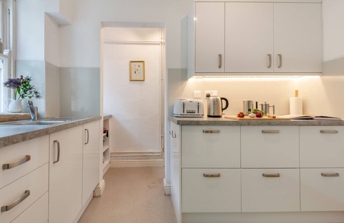 Swanage House | Stone Cottage - Swanage