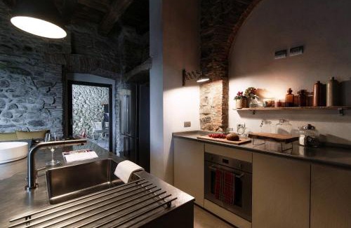 Alzate Brianza House | Stone House - by MyHomeInComo