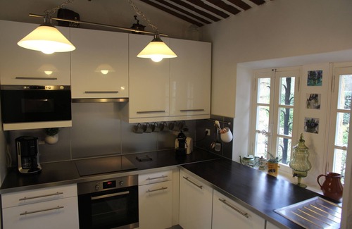 Murs House | Stone house in Luberon, heated infinity pool, patio, near Gordes