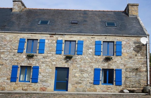 Crozon House | Stone house in the countryside for 11 people