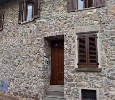 Solto Collina Apartment | Stone House