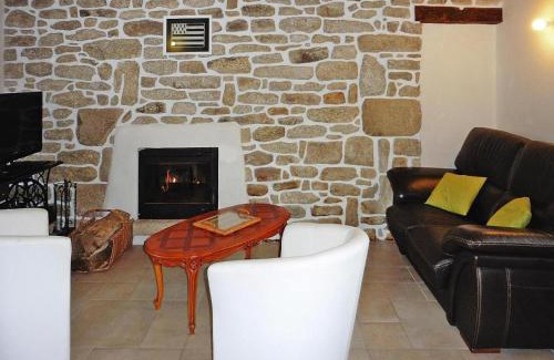 Plobannalec-Lesconil House | Stone House near Torche Beach