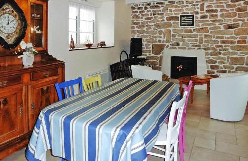 Plobannalec-Lesconil House | Stone House near Torche Beach