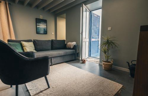 Achadinha House | Stone House