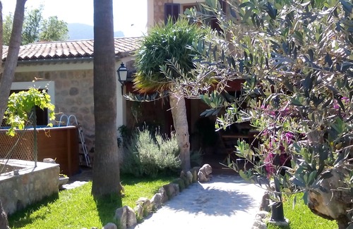 Soller Cottage | stone house with swimming pool, bathroom with jakuzzi and 5 minutes from downtown.
