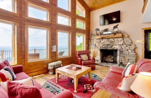 Trenton House | Stone Ledge Refuge with private hot tub