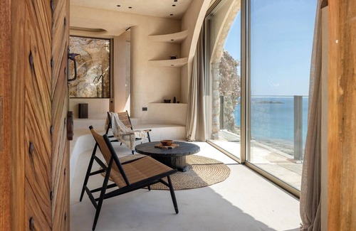 Stegna Apartment | Stone Luxury Suite-Executive