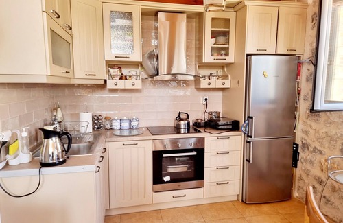 Levidhion House | Stone Suites & Villas by Open City Hotel