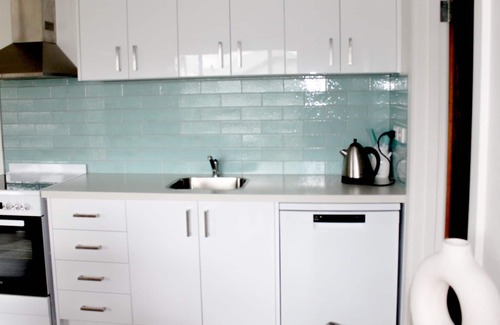Port Macdonnell House | Stone Throw