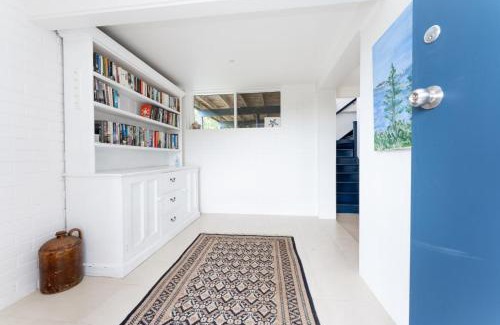 Port Elliot House | Stoneferry- A Beachfront Beauty - Free Wifi