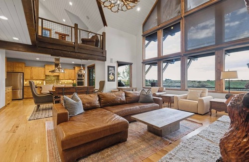 Ashton Apartment | Stonefly Lodge | Henry`s Fork Riverfront Luxury