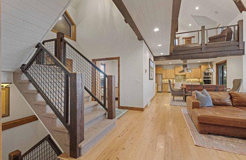 Ashton Apartment | Stonefly Lodge | Henry`s Fork Riverfront Luxury