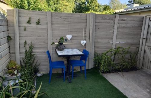 Oudtshoorn Apartment | Stonehenge Cottage