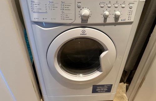 Winterbourne Earls House | Stonehenge Cottages