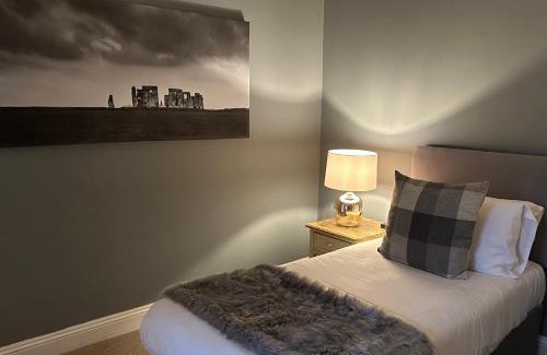 Winterbourne Earls House | Stonehenge Cottages