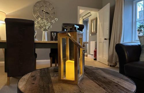 Winterbourne Earls House | Stonehenge Cottages