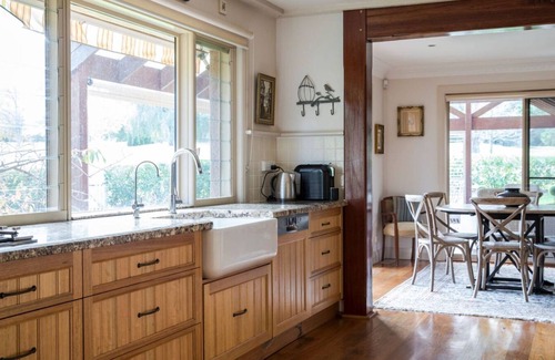 Leura House | Stonelinks House sleeping 12 guests