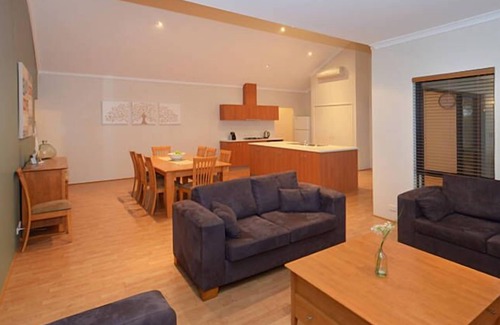 Quindalup House | Stoneshore holiday house