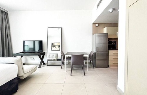 Al Sufouh 1 Apartment | StoneTree - Furnished Studio - Amazing View