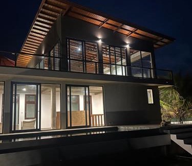 Uswetakeiyawa Hotel | Stonewater Beach Villa, Negombo