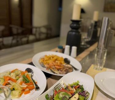 Uswetakeiyawa Hotel | Stonewater Beach Villa, Negombo