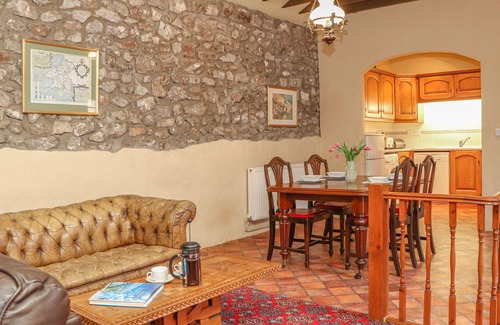 Templeton Cottage | STONEY COTTAGE, pet friendly, with a garden in Narberth