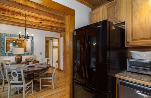 Black Mountain Cabin | Stoney Creek Cabin | Creekside Cabin with Fire Pit & Hot Tub!