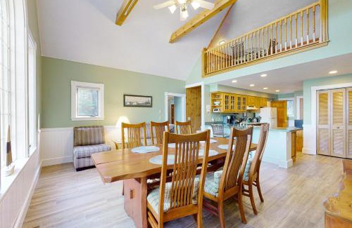 Moultonborough House | Stoneybrook Retreat Haven - The Carriage House