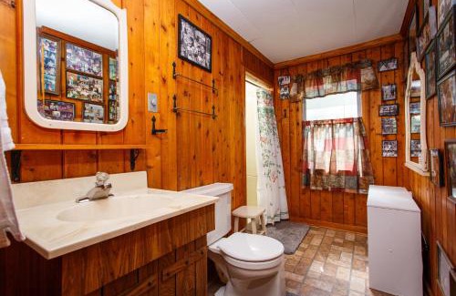 Sturgeon Bay House | Stony Shore Cabin by Simple Life Rentals